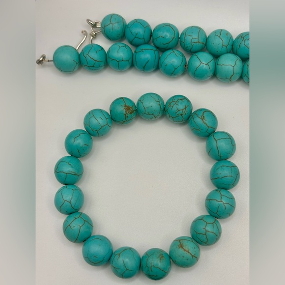 Turquoise Howlite Necklace Set NWOT - Picture 5 of 10